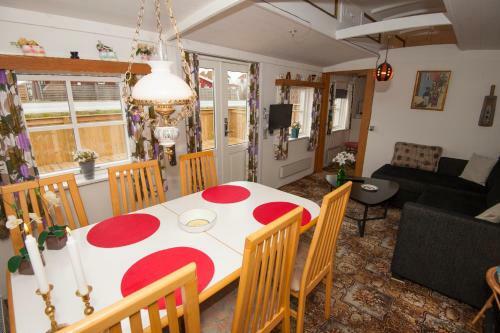 Lisbeth & Johannes Holiday House