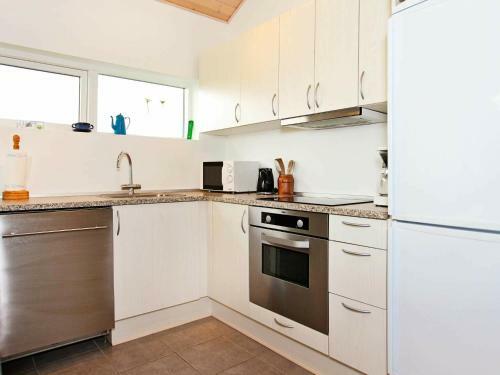 Three-bedroom Holiday Home In R�dby 24