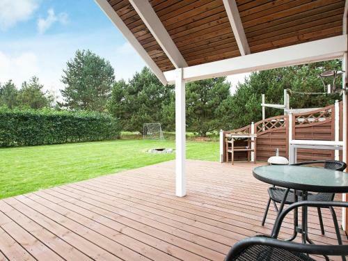 Three-bedroom Holiday Home In R�dby 38