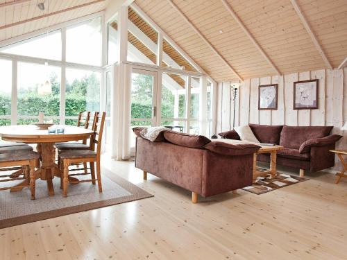 Three-bedroom Holiday Home In R�dby 38