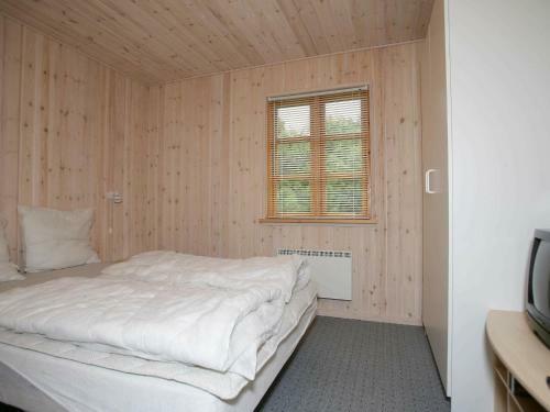 Three-bedroom Holiday Home In R�dby 7