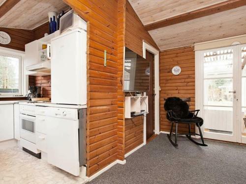 Three-bedroom Holiday Home In R�dby 26