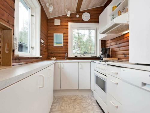Three-bedroom Holiday Home In R�dby 26