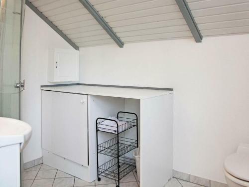 Three-bedroom Holiday Home In R�dby 33