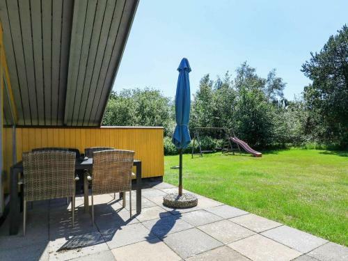Three-bedroom Holiday Home In R�dby 33
