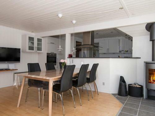 Holiday Home N�rre Nebel V