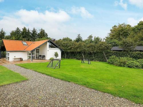 Three-bedroom Holiday Home In Struer 2