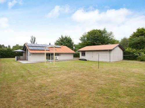 Three-bedroom Holiday Home In G�rlev 5