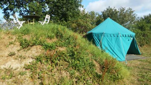 Tent & Retreat