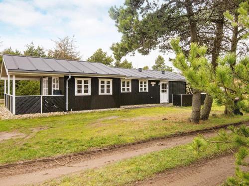 Three-bedroom Holiday Home In Oksb�l 43