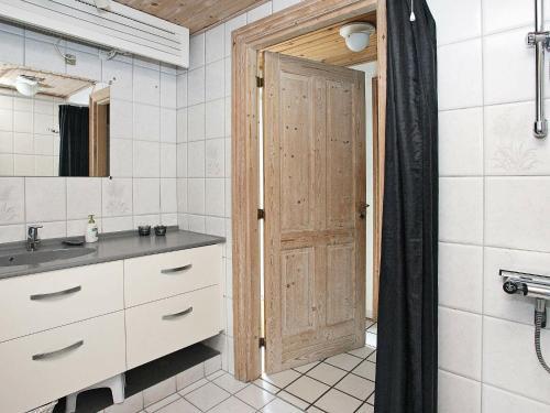 Five-bedroom Holiday Home In Fur 1