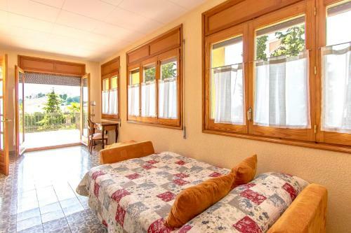 Portell Villa Sleeps 20 Pool Wifi
