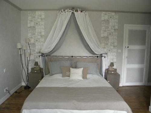 Hostal Chambres D'h�tes Du Domaine Du Val Bruant