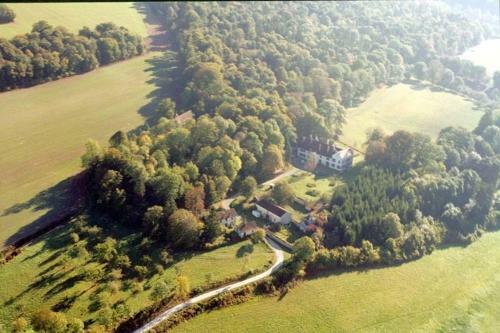 Hostal Chambres D'h�tes Du Domaine Du Val Bruant