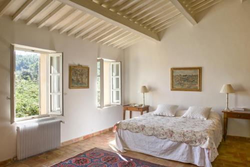 Cuges-les-pins Villa Sleeps 12 Pool Wifi