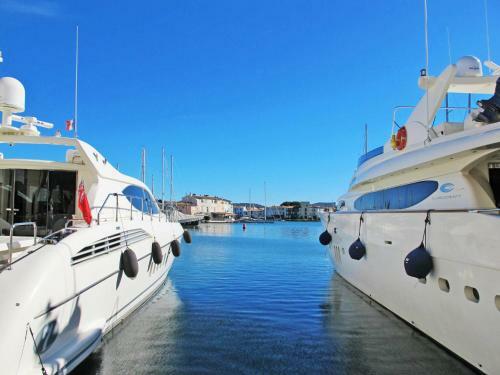 Holiday Home Capri (pog125)