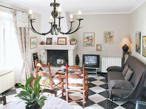 Holiday Home Le C�dre (Mbe101)