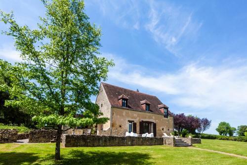 Moulins-engilbert Villa Sleeps 10 Pool