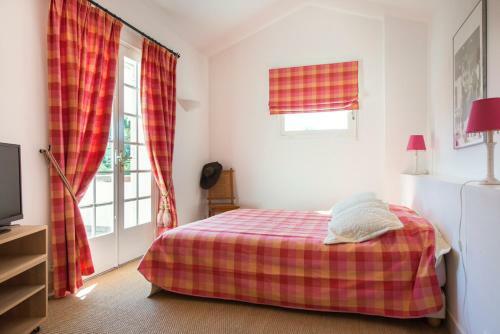 Mougins Villa Sleeps 12 Pool Air Con Wifi