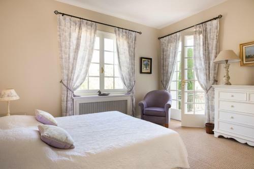Mougins Villa Sleeps 12 Pool Air Con Wifi
