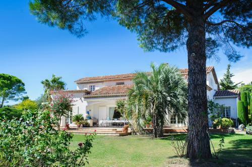 Mougins Villa Sleeps 12 Pool Air Con Wifi