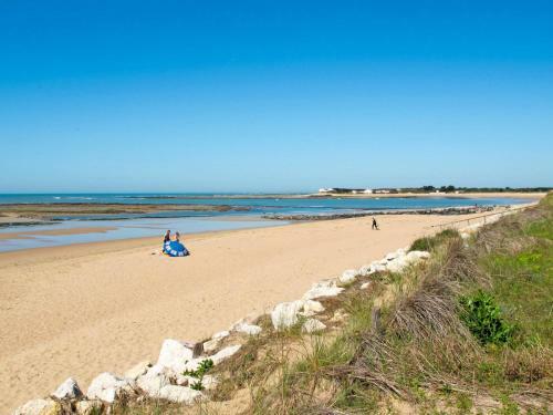 Holiday Home Le Canal (ido185)