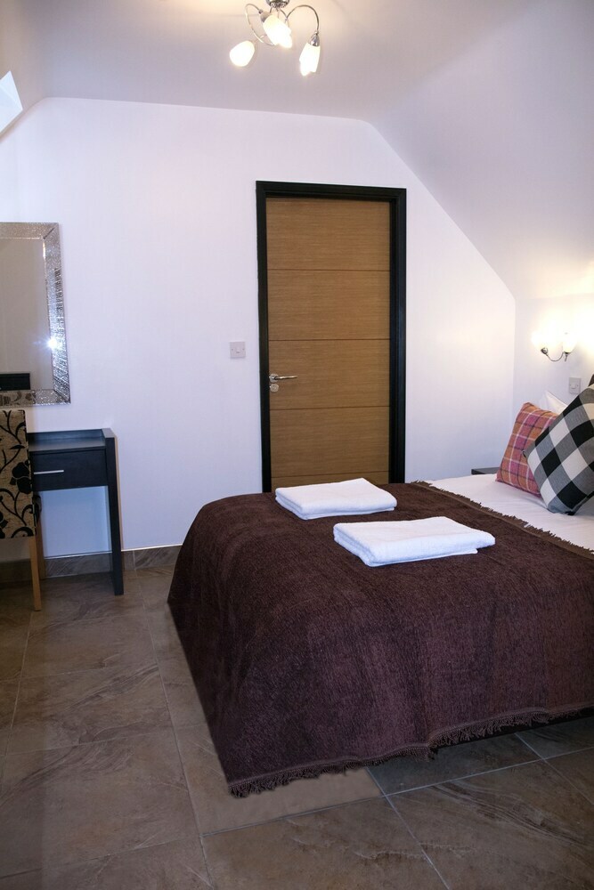 Bed & Breakfast Atz&h Inn