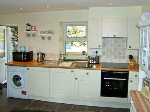 Bwthyn Afon (river Cottage)