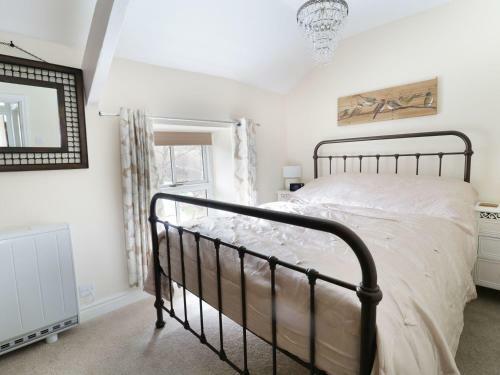 19 Cwmorthin Road, Blaenau Ffestiniog