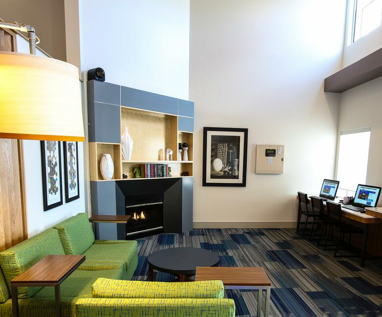 Hotel Holiday Inn Express Airport