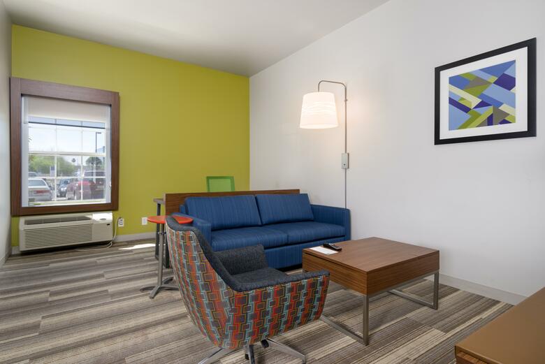 Hotel Holiday Inn Express Airport