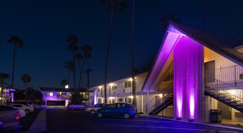 Hotel Iris - San Diego