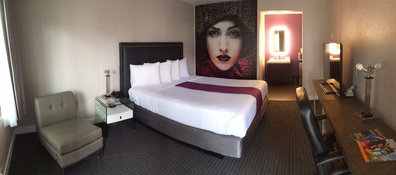 Hotel Iris - San Diego