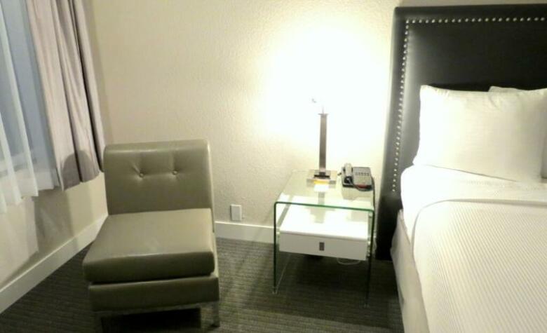 Hotel Iris - San Diego