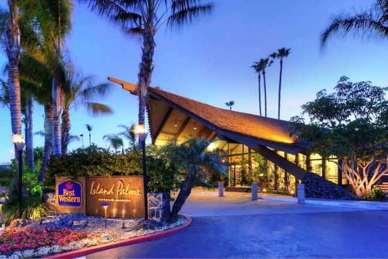 Island Palms Hotel & Marina (.)