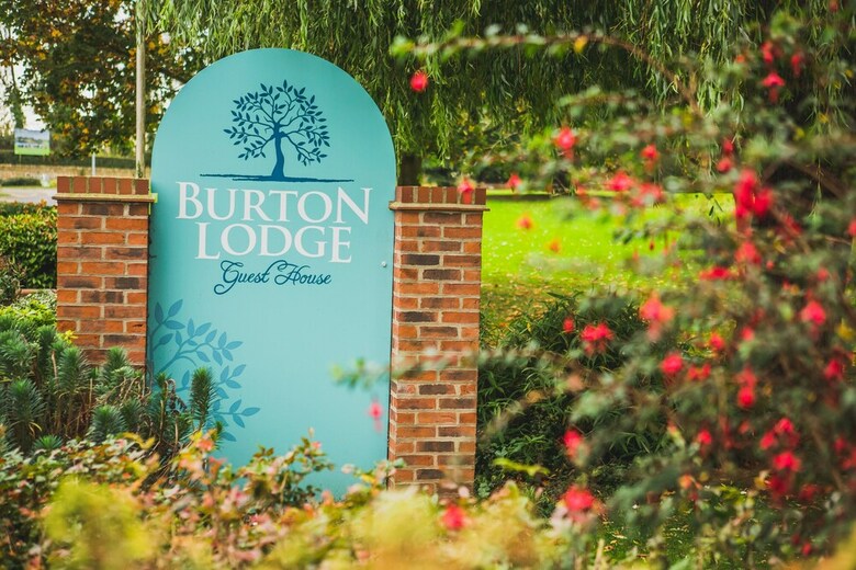 Hostal Burton Lodge Guest House