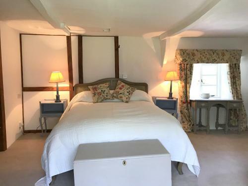 Bratton Mill Farmhouse