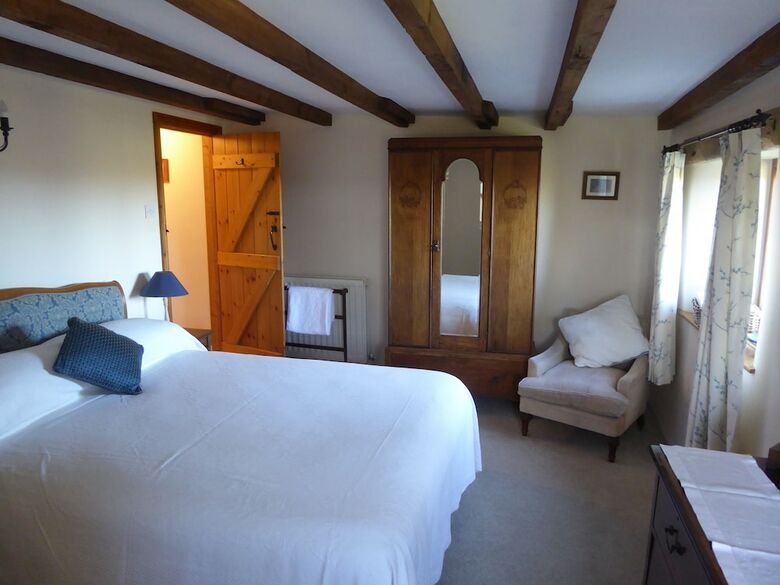 Bed & Breakfast Lower Tresmorn Farmhouse