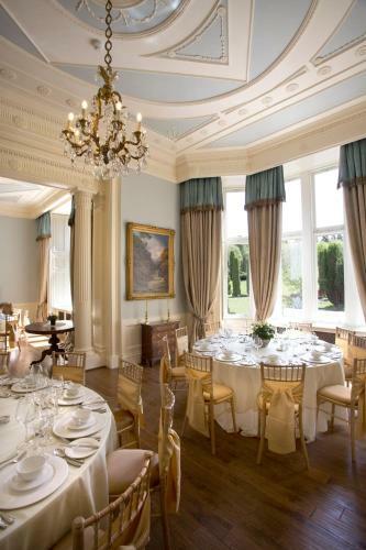 Hotel Crossbasket Castle