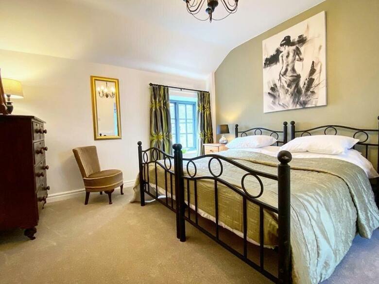 Hotel The Bull At Foolow