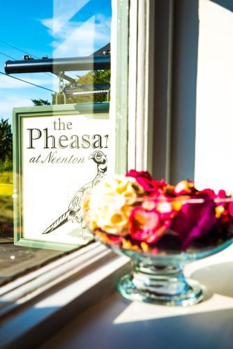 Posada The Pheasant At Neenton