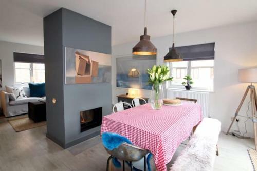 Crown Cottage - Prime Orford Location
