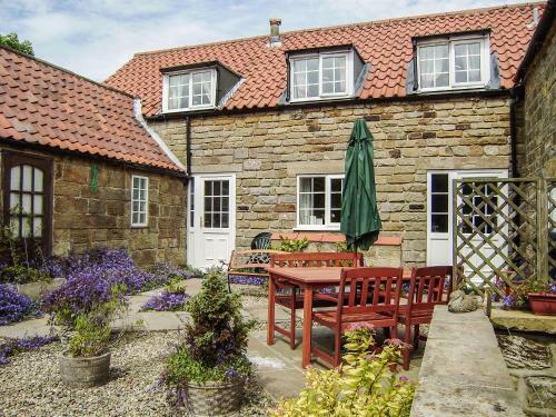 Smugglers Rock Cottage, Scarborough