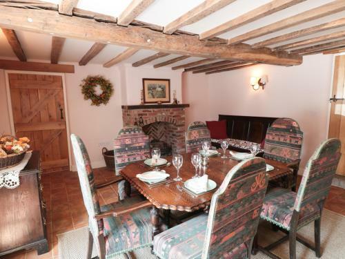 Just A Cottage, Newlands Farm