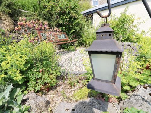 1 Corner Cottages, Grange-over-sands