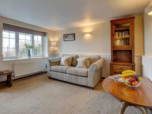 Spacious Holiday Home In Ilkerton With Garden