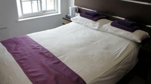 Bed & Breakfast Rooms At The Inn