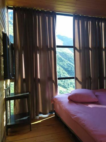 Hostal Fifth Season