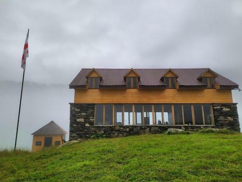 Hostal Fifth Season