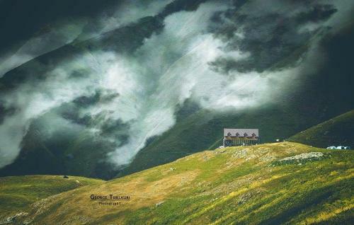 Hostal Fifth Season
